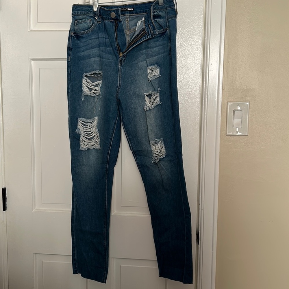 Women’s Ripped Jeans